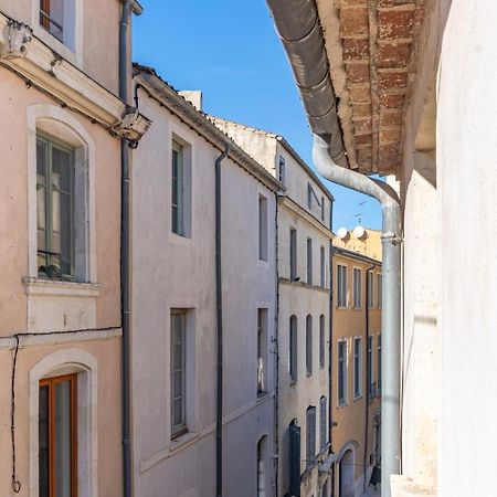 Au Coeur De L'Effervescence Terracotta - Une Nuit A Nîmes Dış mekan fotoğraf